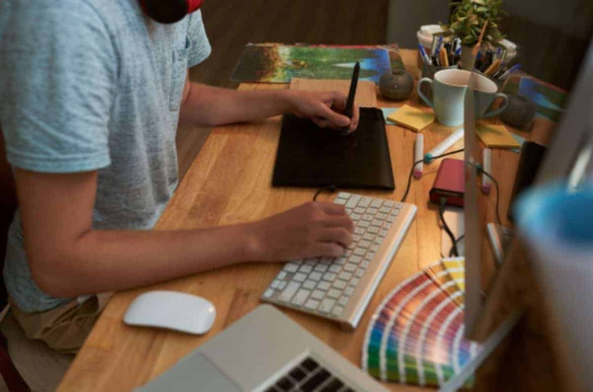 Professione Web and Graphic Designer